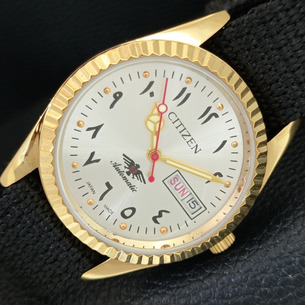 Vintage 1974 Citizen Automatic Mens Gold Watch WDaydate  White Accents